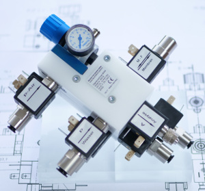 Ventilinsel für Analysetechnik mit Dosierventilen und Manometer